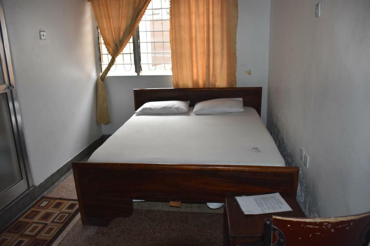 Kituri Royal Annex Bed and Breakfast Dar es Salaam Buitenkant foto