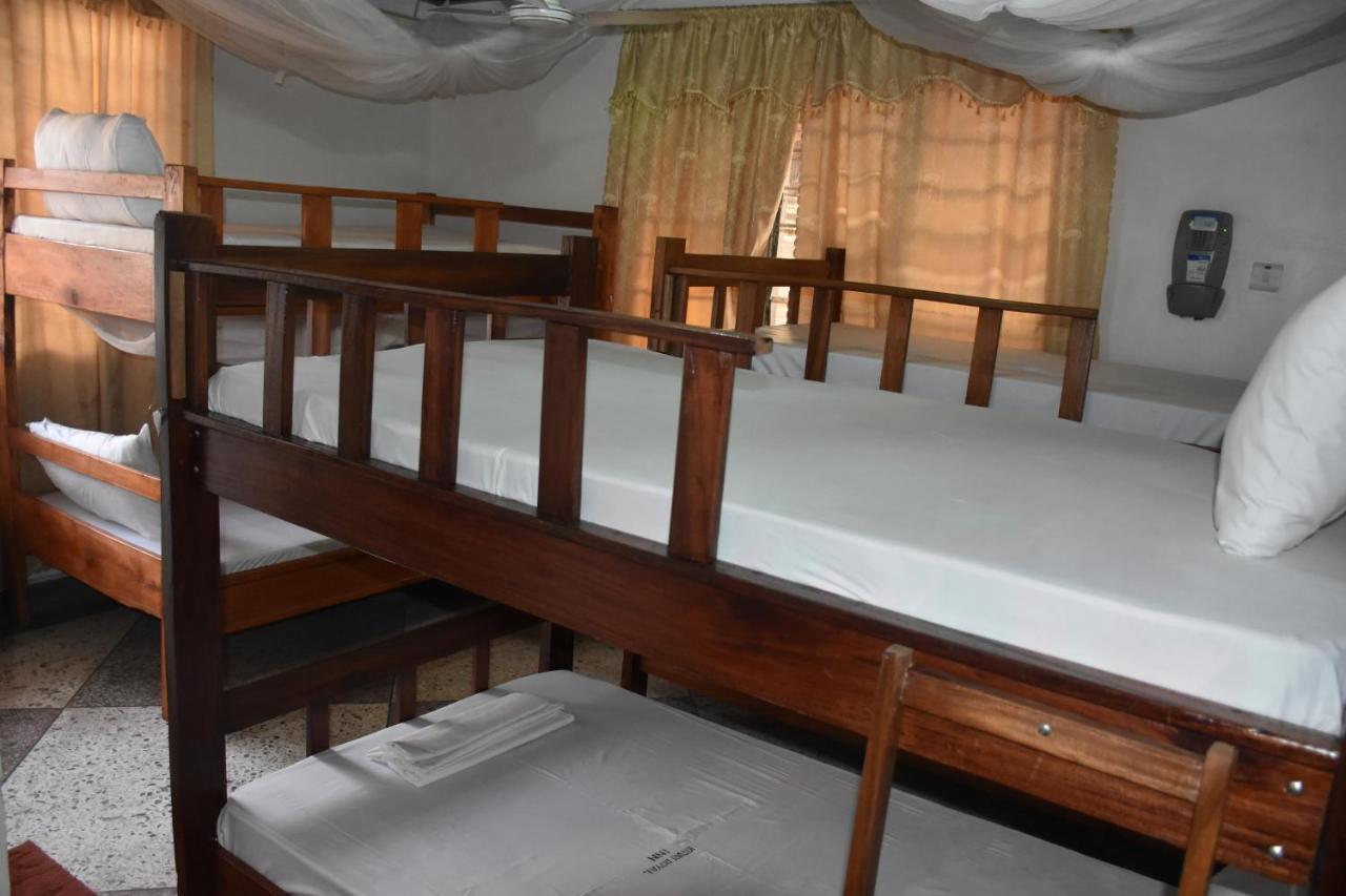 Kituri Royal Annex Bed and Breakfast Dar es Salaam Buitenkant foto